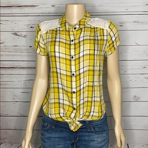5 for $20 Yellow plaid front tie shirt size M